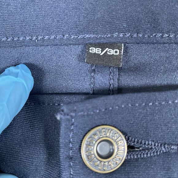 Levis 511 Engineered For Movement Pants Men's Size 36/30 Navy Blue Performance - Picture 2 of 10